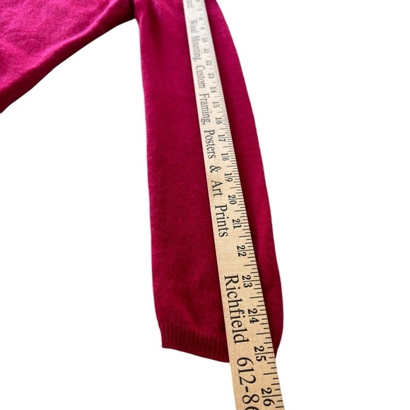 Sutton Studio 100% Cashmere Turtleneck Sweater Red Classic Womens Medium Petite - Picture 12 of 12